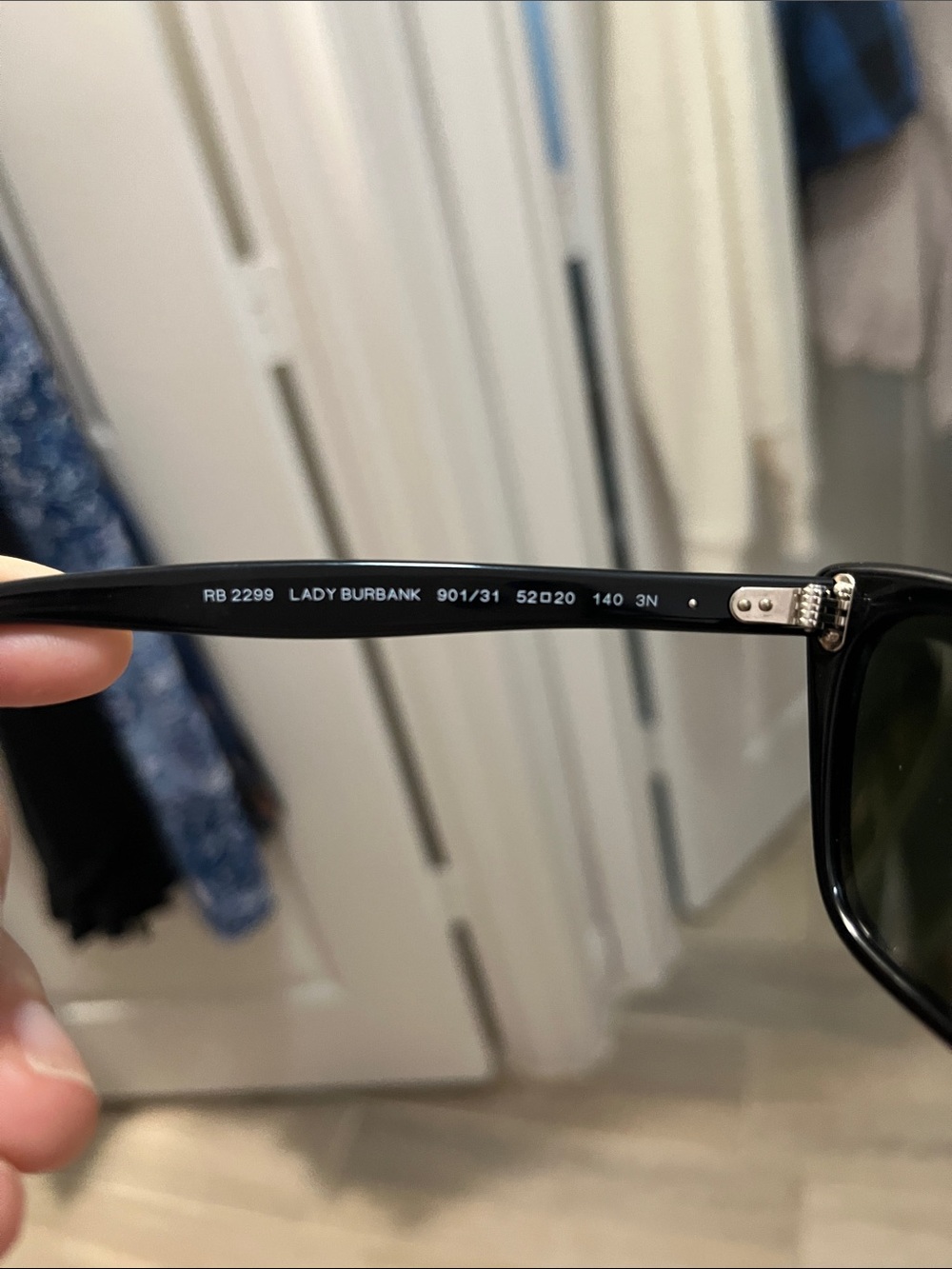 Ray-Ban all black Lady Burbank - Picture 6 of 9